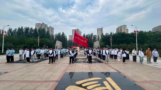韶华留母校 壮志赴前程｜机电工程学院举行周一升旗仪式
